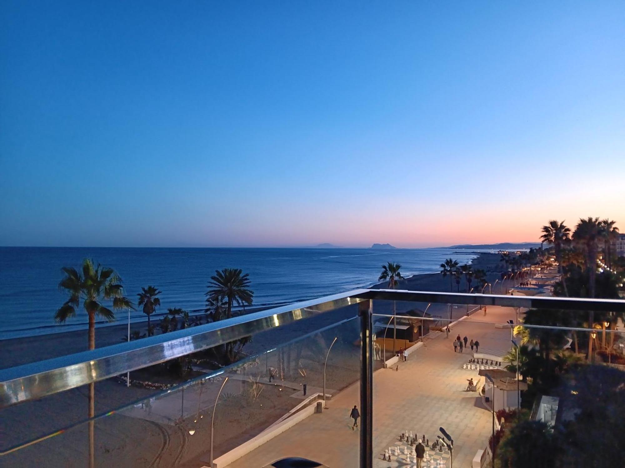 Alojamiento Iberia Playa Estepona Exterior foto